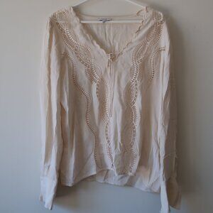 Creme long sleeve with beautiful stitching